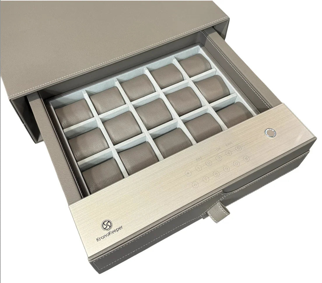 Wooden watch box for 6 watches – glass