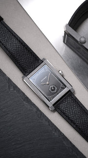 echo/neutra – Rivanera Black