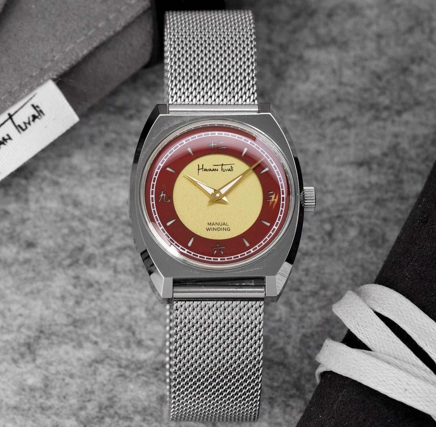 Havaan Tuvali – Heritage Mark II Mandarin Red&Gold