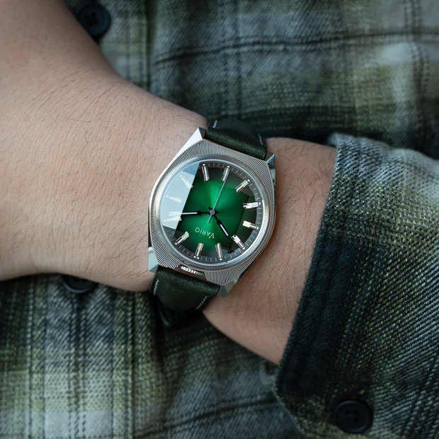 Vario Futurist Watch Sunburst Green Fume