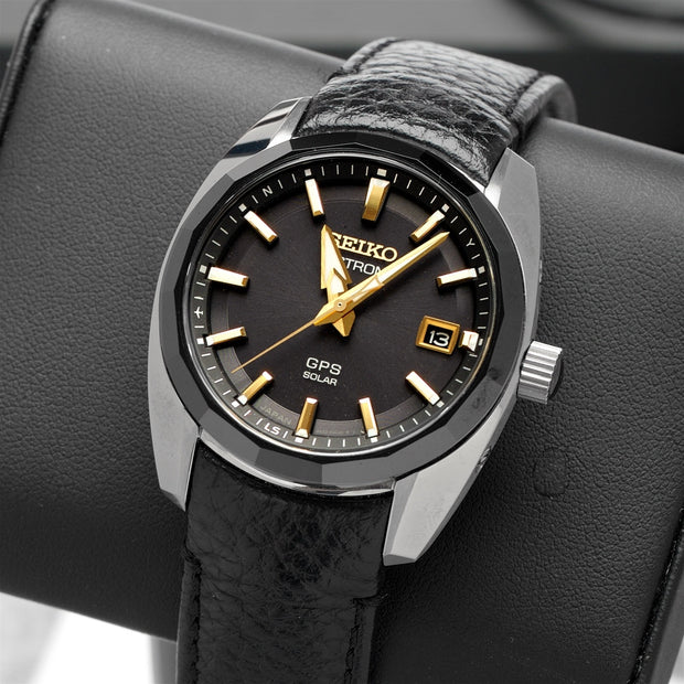 Seiko Astron SBXD011 – Komise