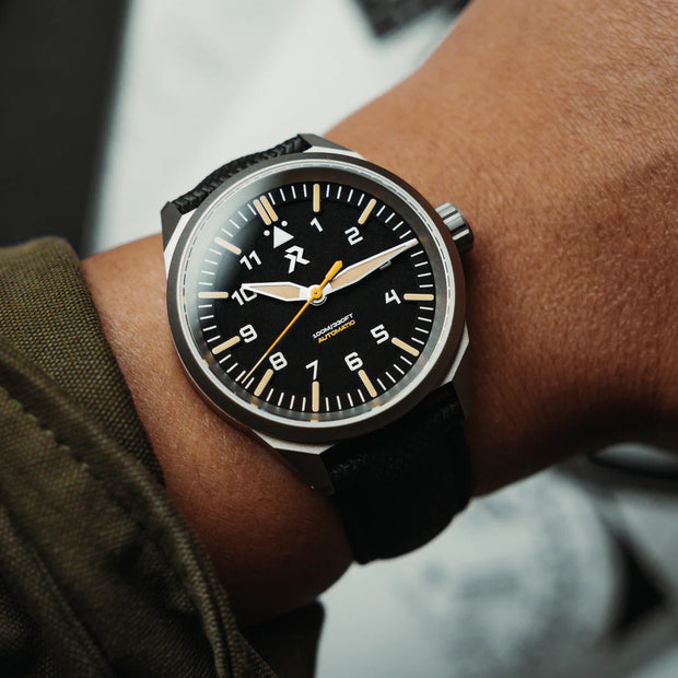 RZE Resolute Type A - Carbon Black